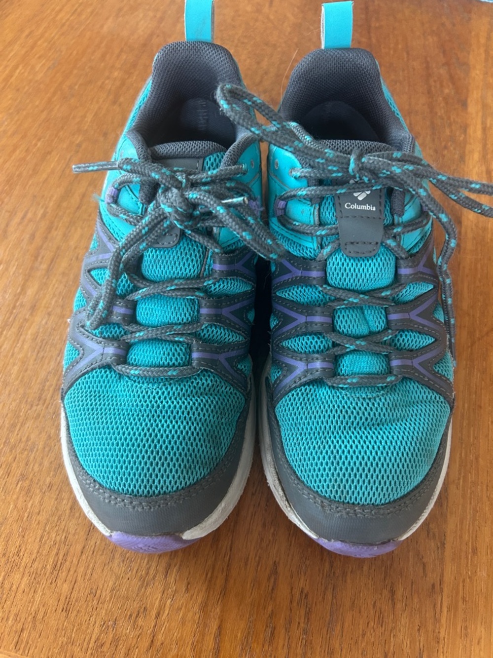 Columbia kids Teal and Gray Athletic Trail Shoes